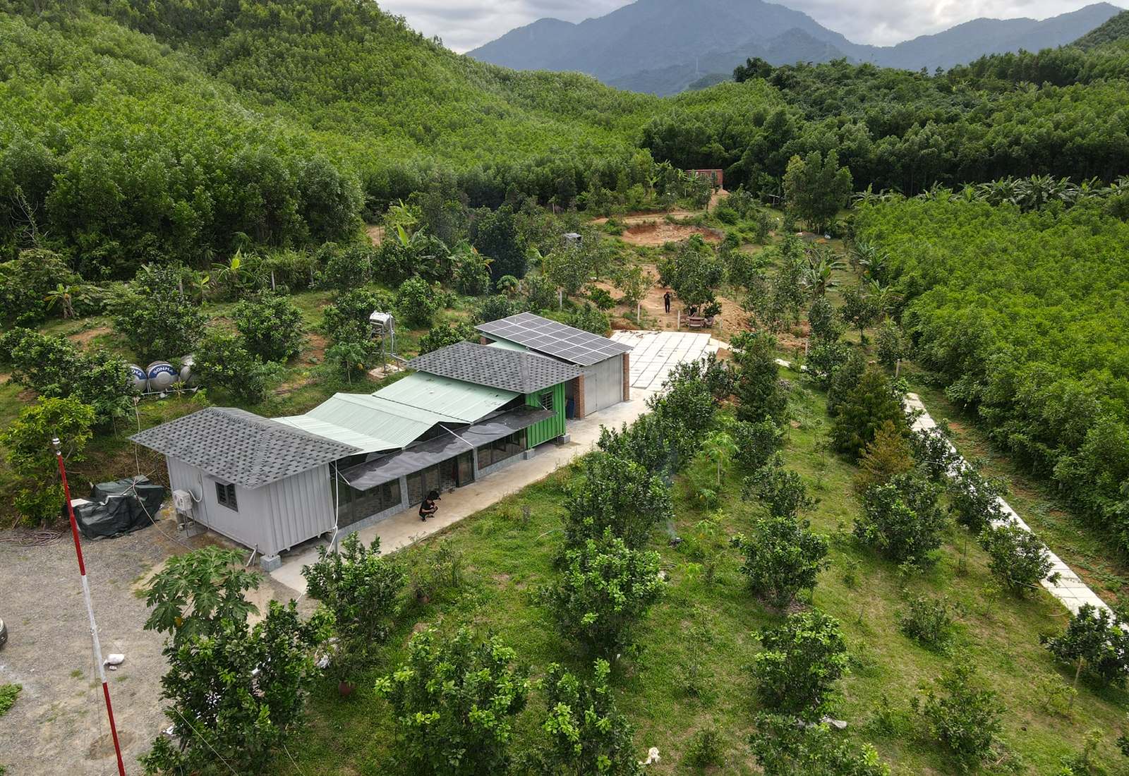 Dự án điện mặt trời hybrid có lưu trữ Farm Mike French Hòa Bắc Đà Nẵng